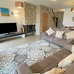 Cascata, 3 Bedroom, Pool, Close To Olhos De Agua *